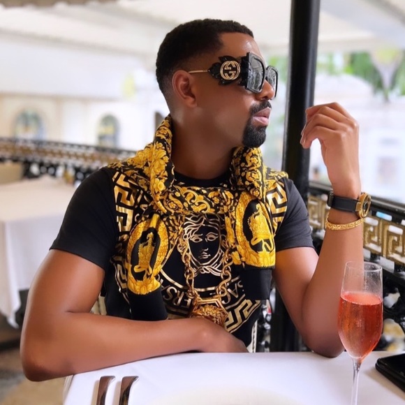 Versace GOLD Baroque sweater / Authentic / Pristine Condition & no pilling TRADE - Picture 2 of 8